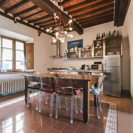 شقة Casa Marelli كاستيلموتْسْيو