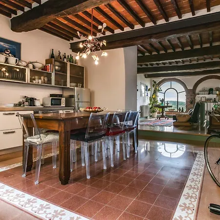 Casa Marelli شقة كاستيلموتْسْيو