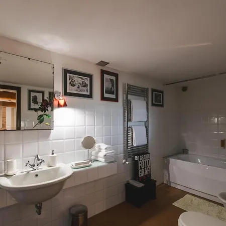 Casa Marelli * كاستيلموتْسْيو